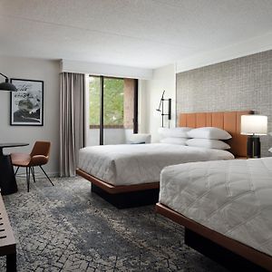 Chambre Lit Queen-Size au Dernier Étage